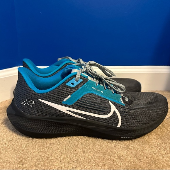 Nike Pegasus 40 Men\'s Running Shoes 10 Carolina Panthers NFL DZ6010-001 Sneakers main image 8